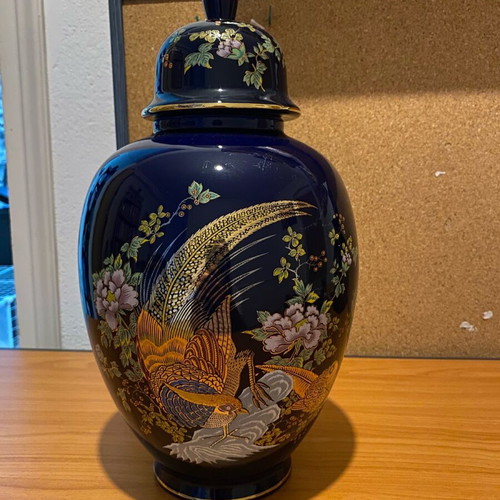 Vintage antique decorative vase used, in good condition