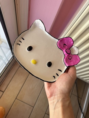 Χειροποίητο διακοσμητικό μπολάκι Hello Kitty από πηλό