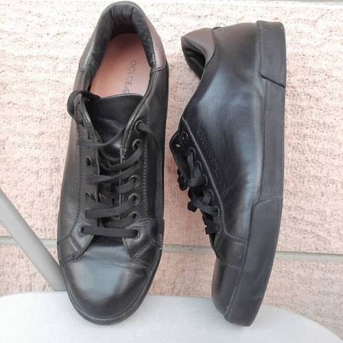 Dolce & Gabbana black leather sneakers like new