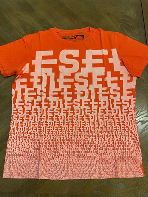 T-shirt Diesel red size M like new