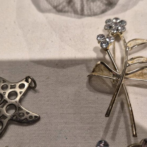 Decorative items new, various from collection