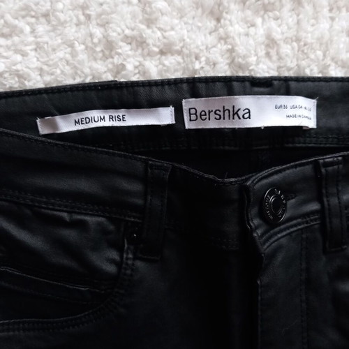 Bershka black elastic jeans like new, size S