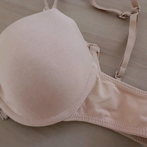 Bra Front Closure 75b in Like New Condition