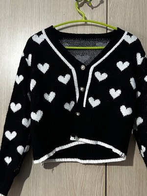 Ζακέτα με καρδιές size S/M σαν καινούργιο, μαύρο και άσπρο