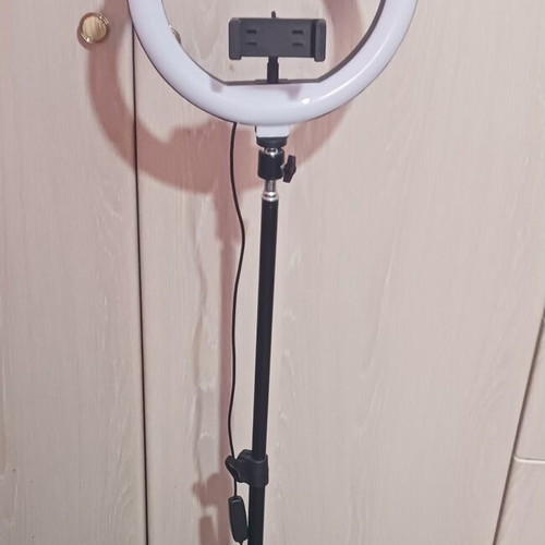 Professional Ringlight new with 3 light styles and adjustable brightness