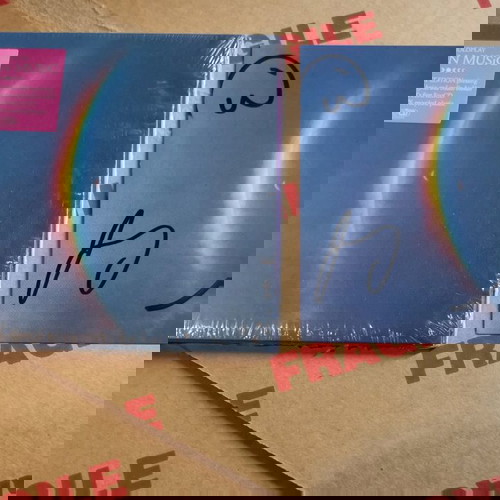 Coldplay Moon Music CD σαν καινούργιο με υπογεγραμμένη κάρτα