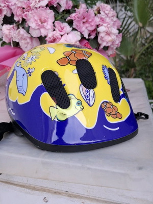 Children's bicycle helmet S like new