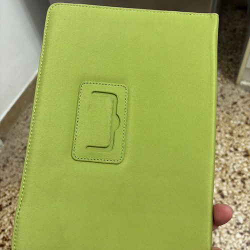 Hama tablet cases for 10-inch tablets like new