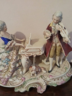 Porcelain vintage figurine used in excellent condition