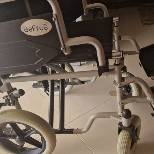 BeFree wheelchair like new, foldable and easy to transport