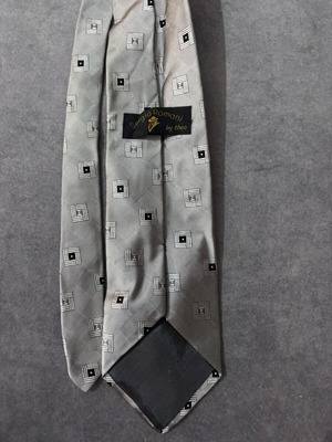 Silk tie like new