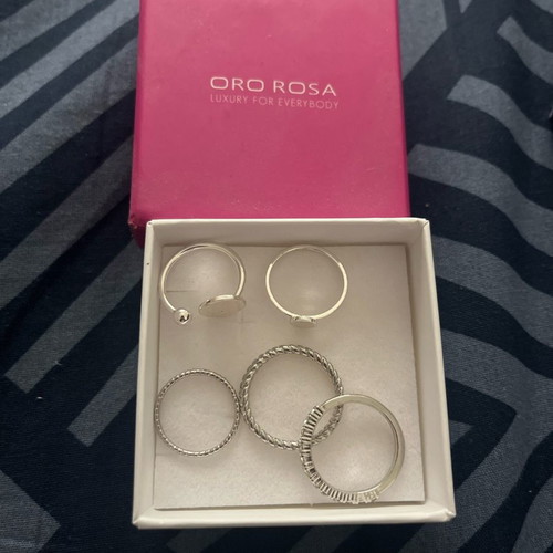 Ring set new, unworn