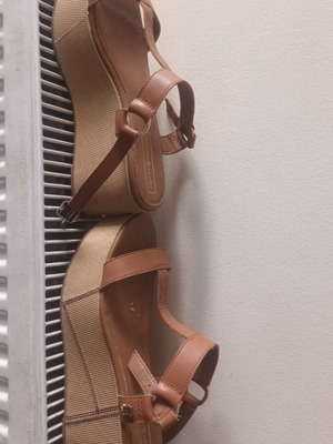 Tommy Hilfiger women's platform sandals used, size 39, brown