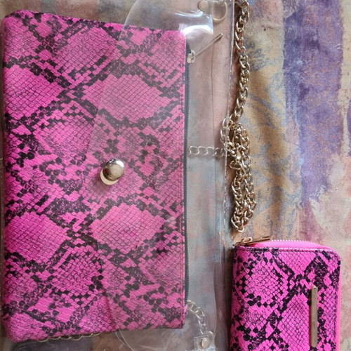 Bag with matching wallet like new, pink