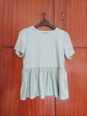 Prplum Esmara blouse like new, size XS, pistachio/beraman color