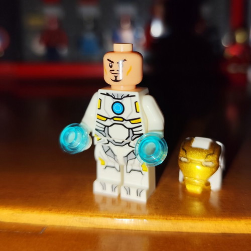 Iron Man MK 39 (Gemini) figure like new, Tony Stark Marvel
