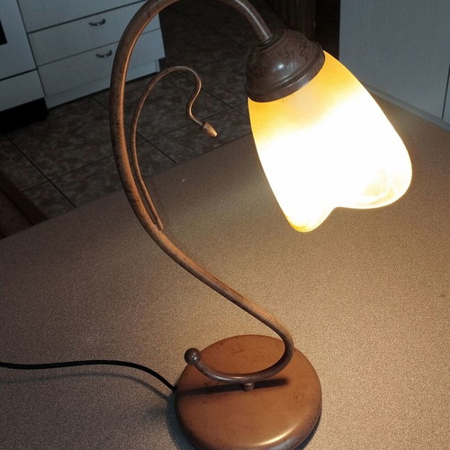 Table lamp with opaline glass like new