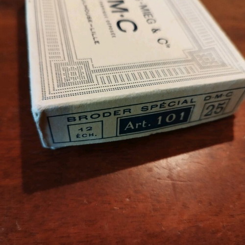 Vintage DMC thread box from the 70s new