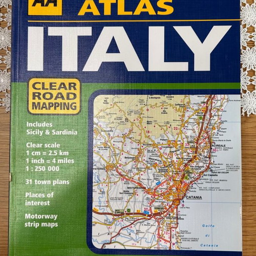 AA Road Atlas Italy 2006 like new, Italy road map