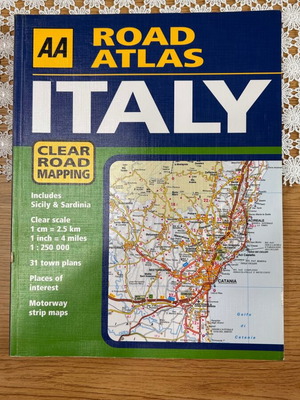 AA Road Atlas Italy 2006 like new, Italy road map