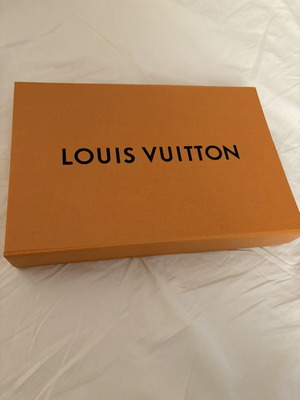 Louis Vuitton empty box new, 31x21.5 cm