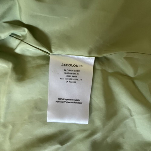 24 Colours jacket size L like new