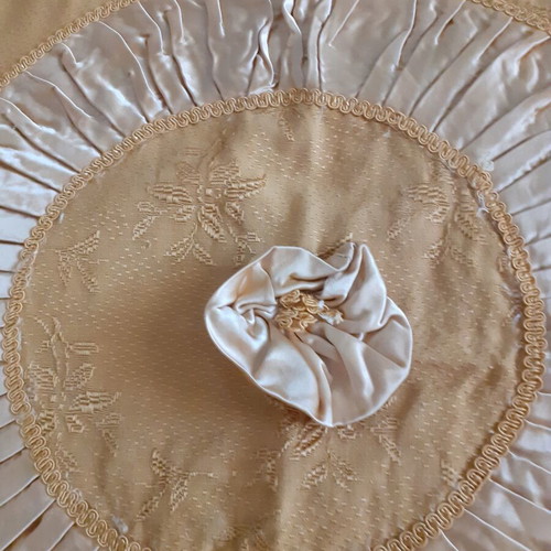Vintage satin bedspread with pillowcase from 1970, like new