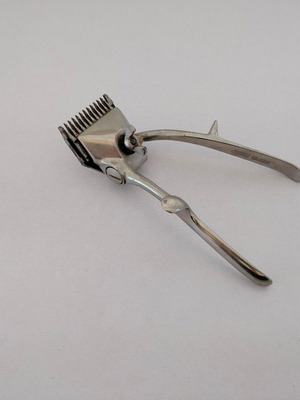 GENS Solingen manual hair clipper, vintage 1950s