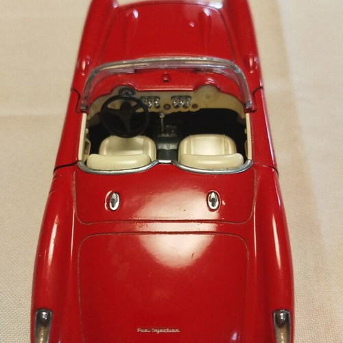Chevrolet Corvette 1957 metal model 1/24 Burago