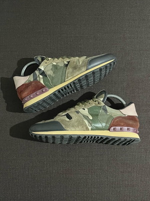 Valentino Rockrunner Sneakers Women’s Size 39 Good Condition Camo Multi