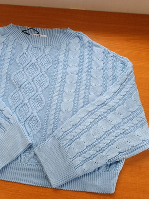Stradivarius knitted sweater blue like new, size M