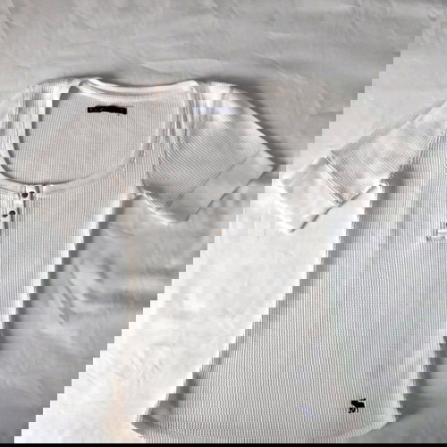 Блуза Abercrombie & Fitch бяла с копчета XS като нова