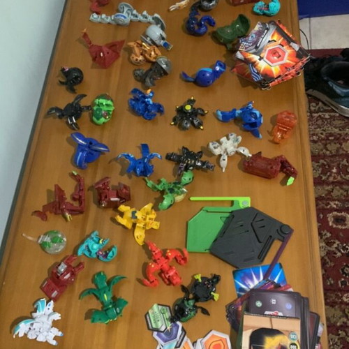 Bakugan big lot 54 Bakugan with gate cards