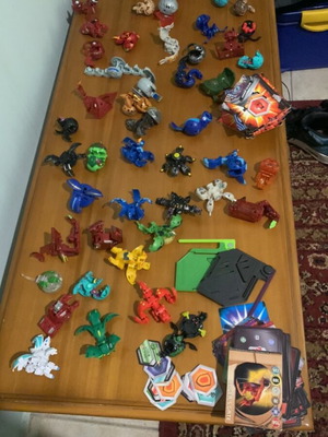 Bakugan big lot 54 Bakugan with gate cards