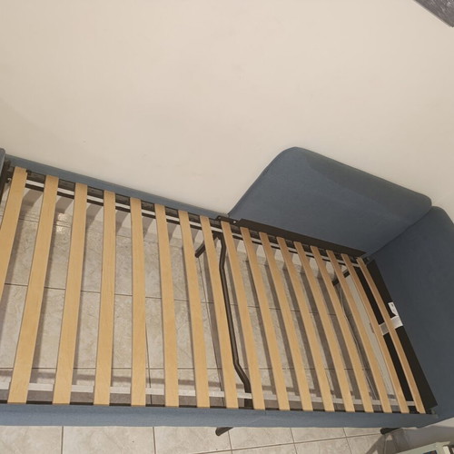 Ramsta bed 90 x 200 cm like new, blue with wooden slats