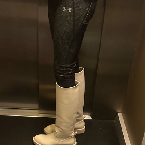 Zara knee-high boots like new, size 38, off-white beige