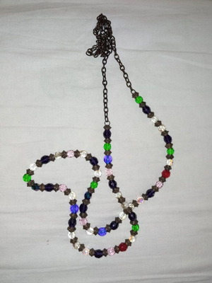 Necklace with multicolored stones like new