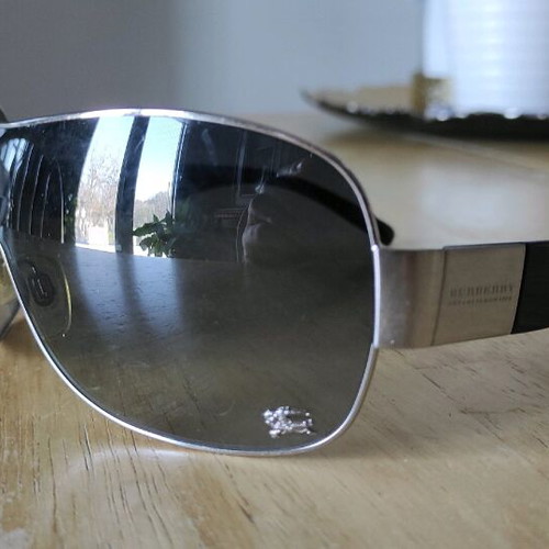 Burberry authentic sunglasses B3024 1005/8G 125 3N like new, black
