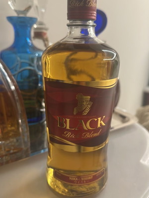 Nikka Black Rich Blend ουίσκι, 700 ml με 40% αλκοόλ
