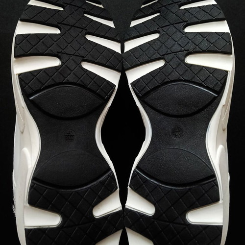 Creamberry’s women's athletic shoes new, white with black details, size 40