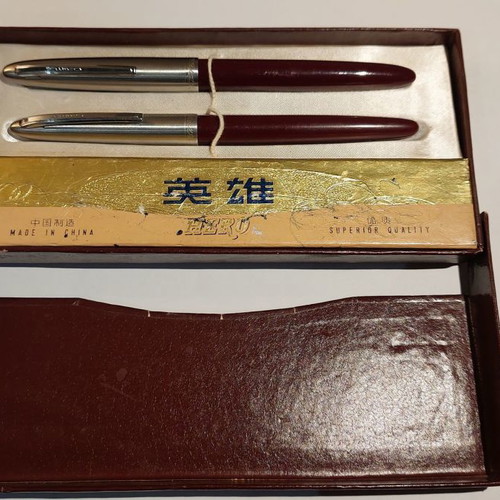 Vintage HERO 329 writing set new, pen and nib 1970s