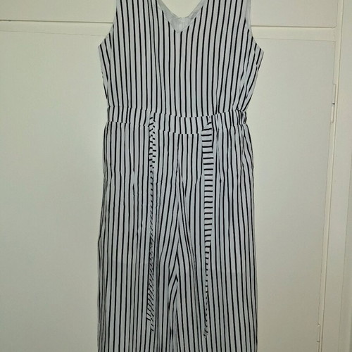 Striped one-piece jumpsuit like new, size L