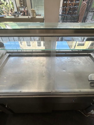 Heated chamber for bougatsa used