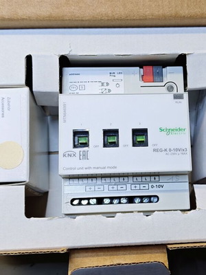 Schneider MTN646991 SpaceLogic KNX Dimming Actuator like new