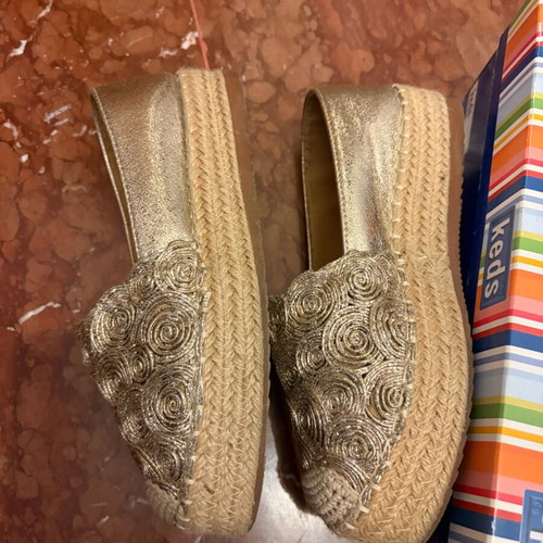 Espadrilles gold like new