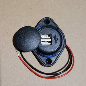 Πρίζα τροχόσπιτου - σκάφους με διπλό usb 12-24v
