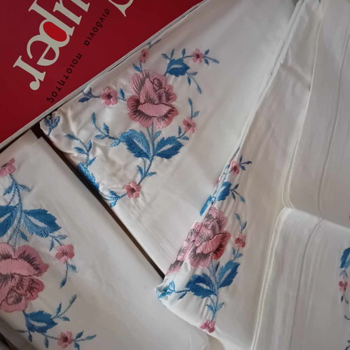 Bed sheets and pillowcases set 100% cotton double size new with machine embroidery
