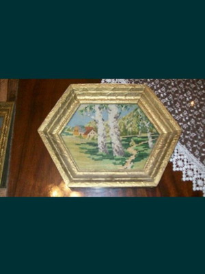 Гоблен в шестоъгълна форма използван с рамка и пейзаж