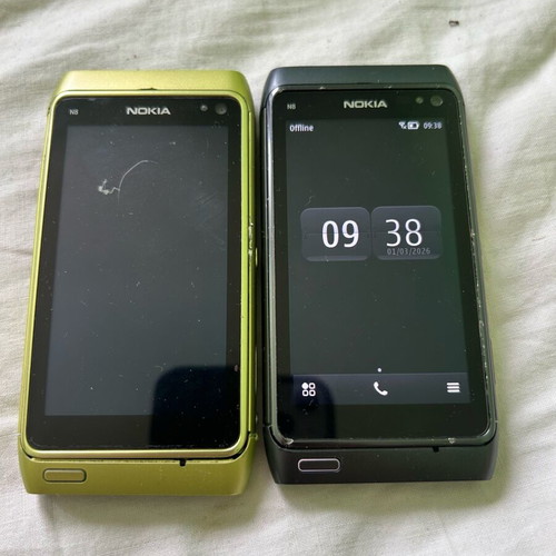 Nokia N8 used phones for parts, set of 2