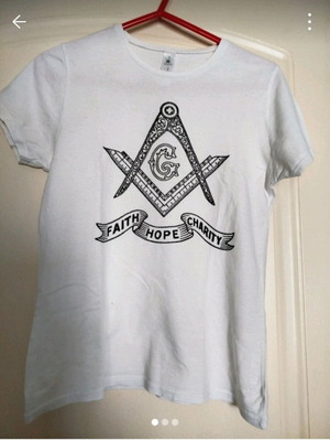 Makó women's t-shirt like new, size M